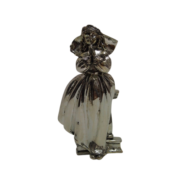 NI�A REZANDO PLATINA 15 CMS.